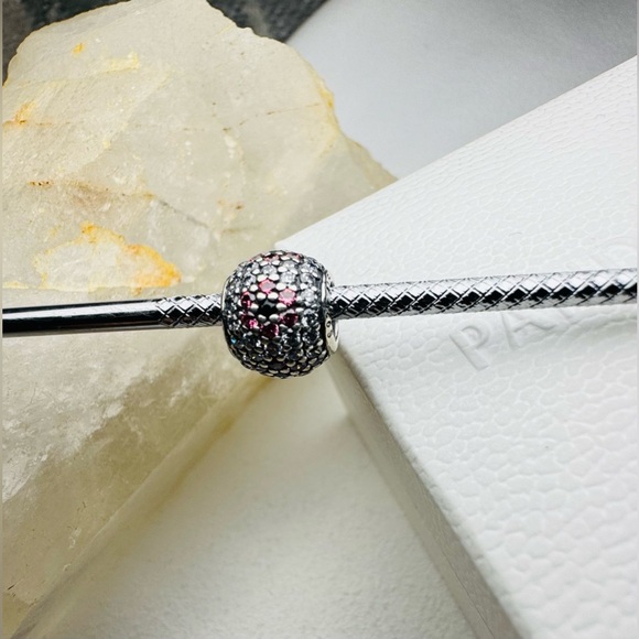 Authentic Retired Pandora Pave ‘Shimmering Flower’ Charm S925 Ale - Picture 3 of 11